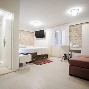 Lions Luxury 4*, Split Croatia
