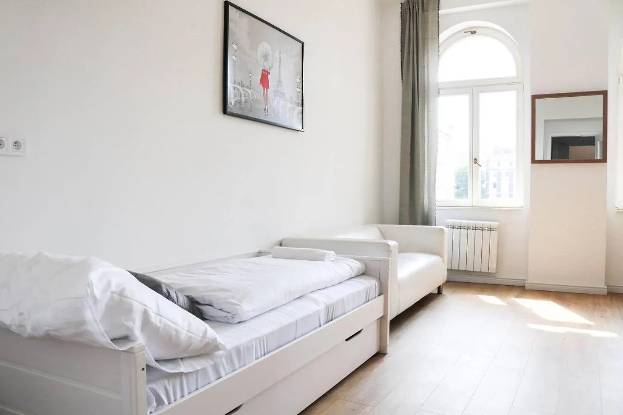 *** Aparthotel Rose Suites And Rooms Prag Tschechische Republik