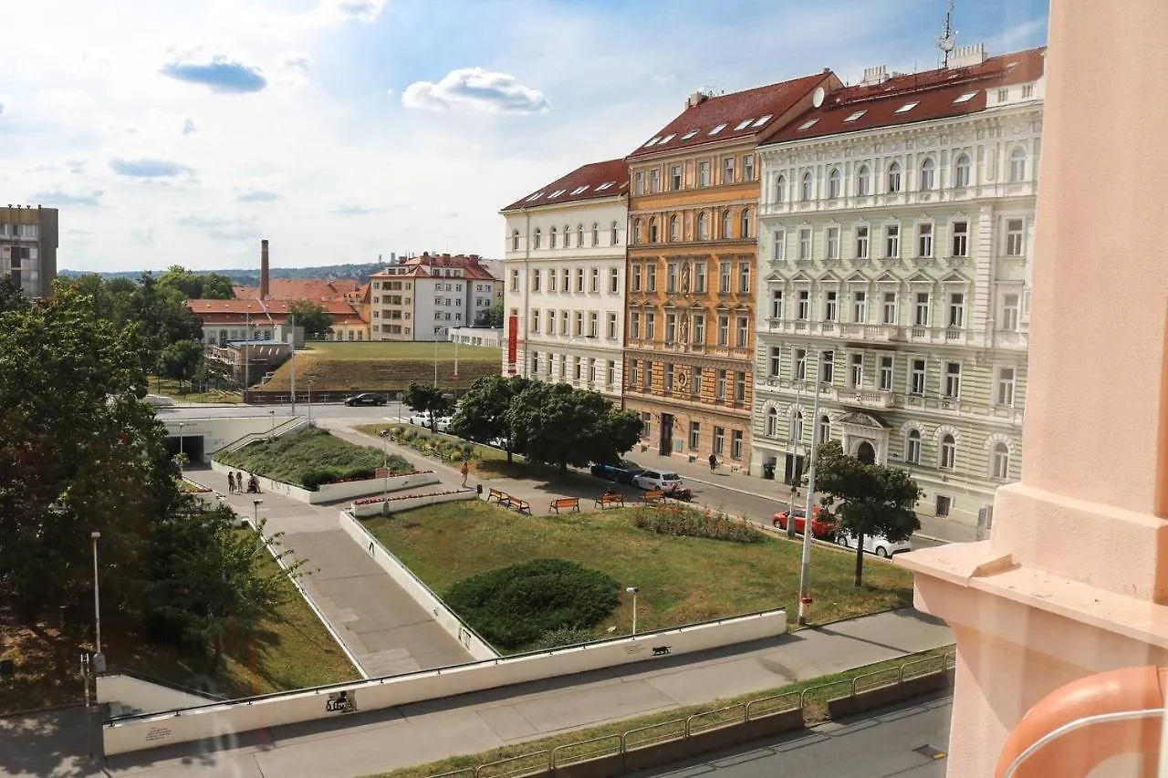 Апарт-отель Rose Suites And Rooms Прага